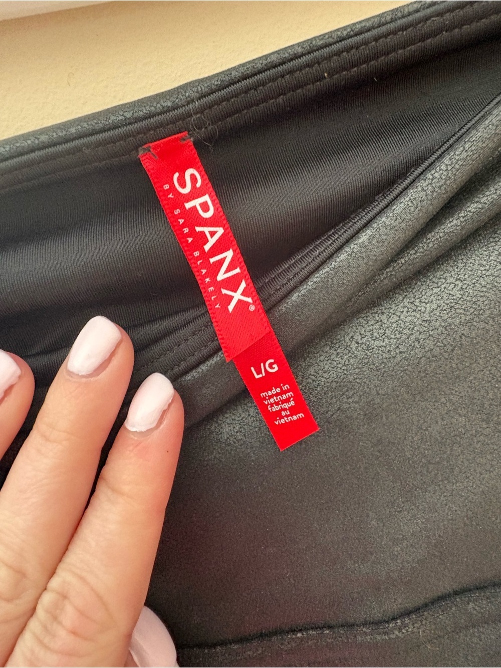 Spanx Women's High-Waist Black Faux-Leather leggings Sz M NWOTs - Picture 5 of 7